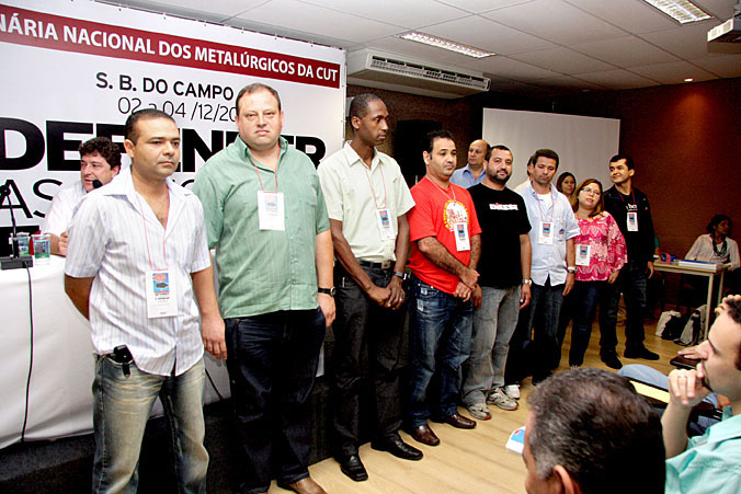 O secretário-geral do Sindicato, Valdeci Henrique da Silva, o Verdinho (1° plano), agora integra a CNM