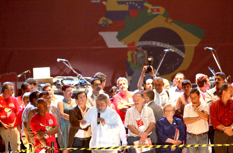 Lula e Dilma Rousseff participaram do 1° de Maio no Memorial