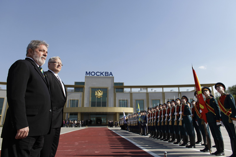 O presidente Lula durante cerimônia de recepção ao chegar na capital russa, Moscou