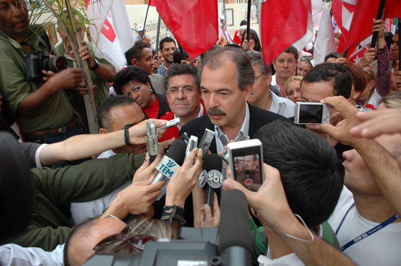 Candidato a Governador percorreu as ruas centrais de Sorocaba e deu entrevistas à imprensa