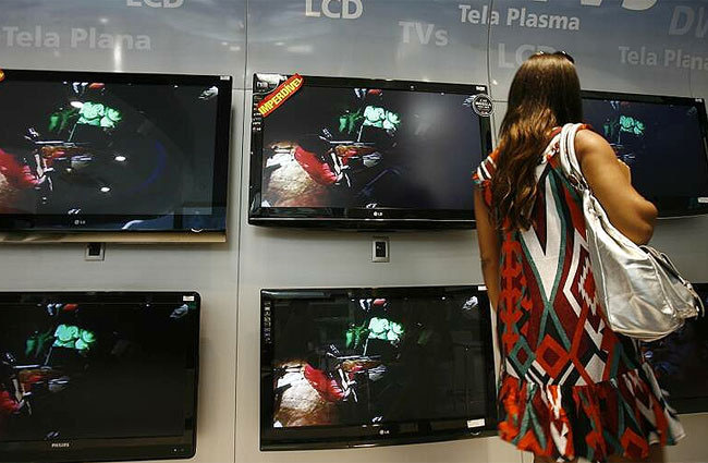 Com os R$ 110,5 milhões do reajuste metalúrgico é possível comprar 1.381 casas populares ou 4.420 carros populares 0K ou, ainda, 65.000 TVs de LCD 32'