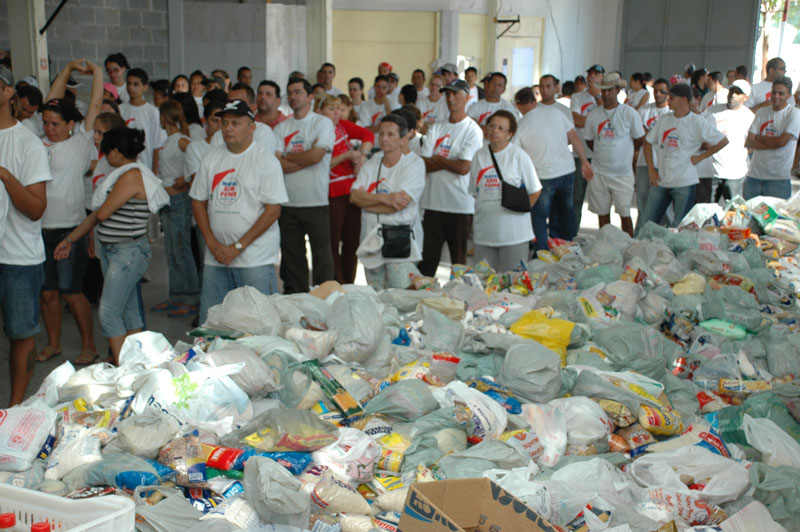 Mutirão reúne dezenas de voluntários de diversas entidades assistenciais de Sorocaba