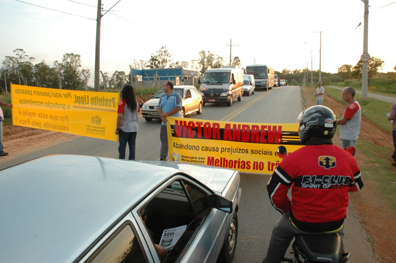 Manifestação aconteceu entre 6h30 e as 8h de hoje, terça, dia 7