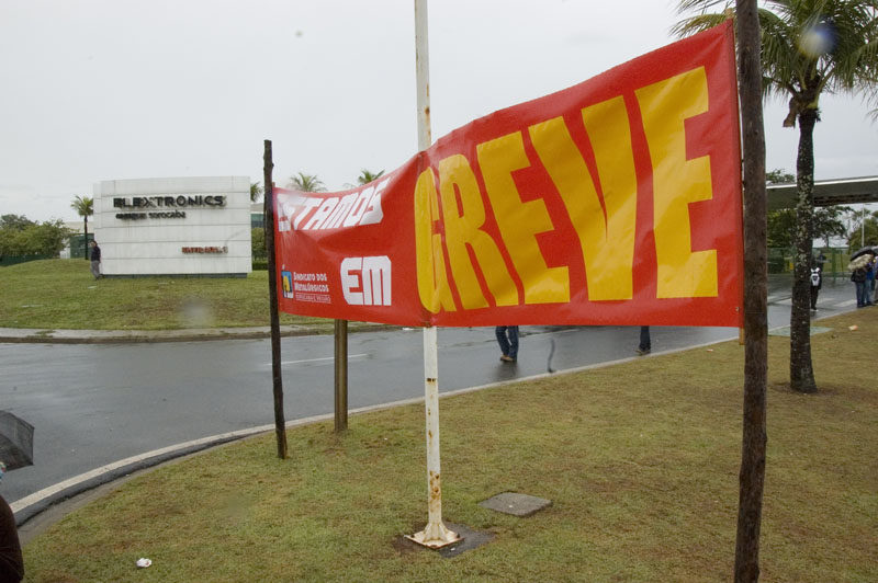 Problema de relacionamento da empresa com os funcinários é antigo e a empresa usa a alta rotativade como instrumento de pressão sobre os trabalhadores