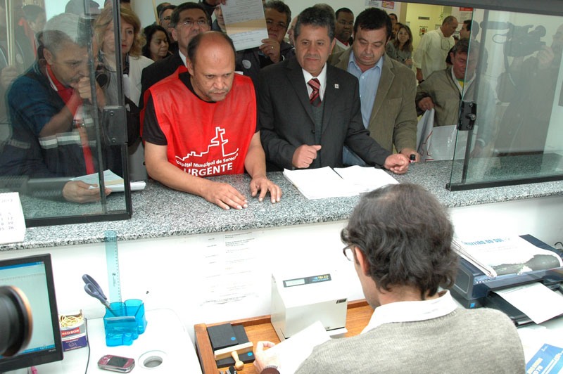 Projeto do Hospital Municipal reuniu quase 27 mil assinaturas e foi protocolado nesta terça na Câmara de Vereadores