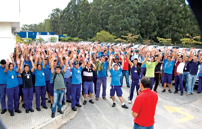 A união dos trabalhadores é importante em todas as fábricas para se conquistem bons acordos