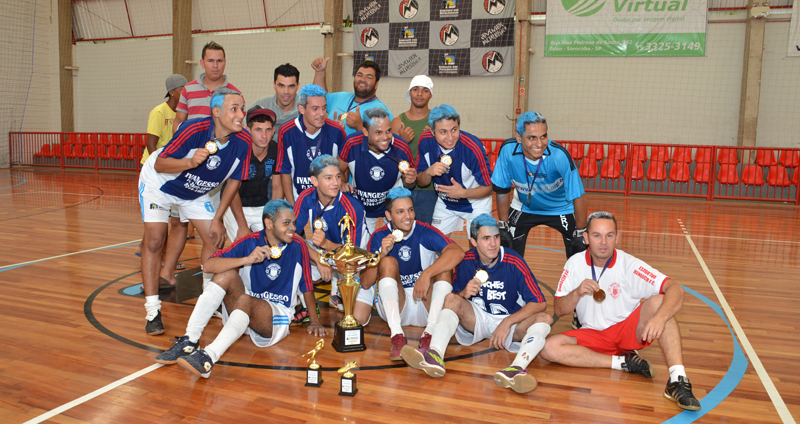 No último domingo, a equipe da Tecforja sagrou-se bi-campeã da Taça Papagaio de Futsal