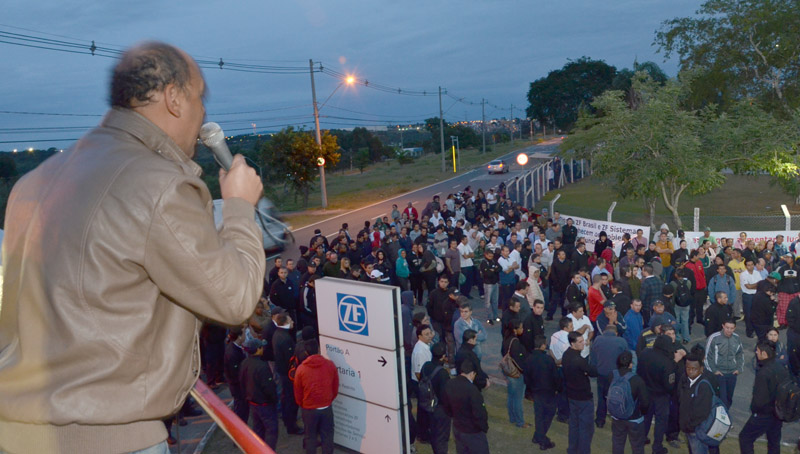 Terto destaca que as demissões contrariam convenção coletiva firmada entre a Federação Estadual dos Metalúrgicos da CUT e os sindicatos patronais