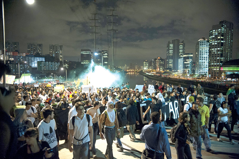 Semana começou com protestos contra tarifa de ônibus em diversas capitais; CUT apoia manisfestações pacíficas e negociações com governos municipais