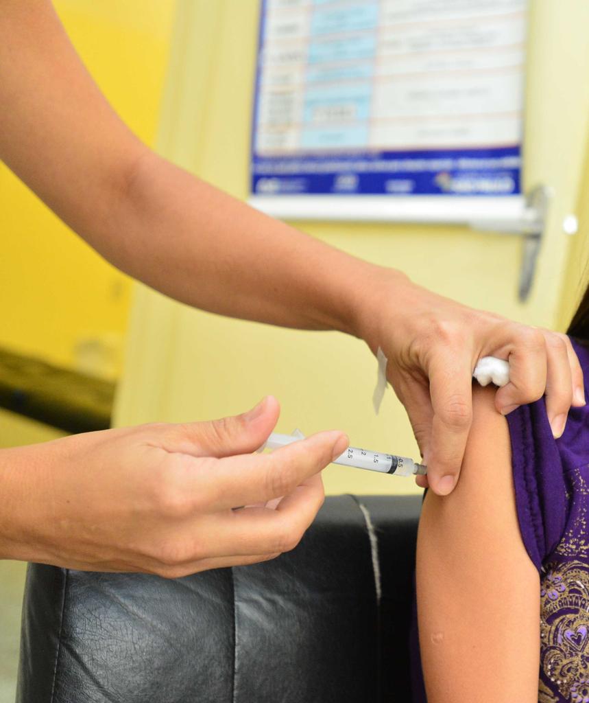 Campanha pretende imunizar meninas de 11 a 13 anos da rede municipal de ensino