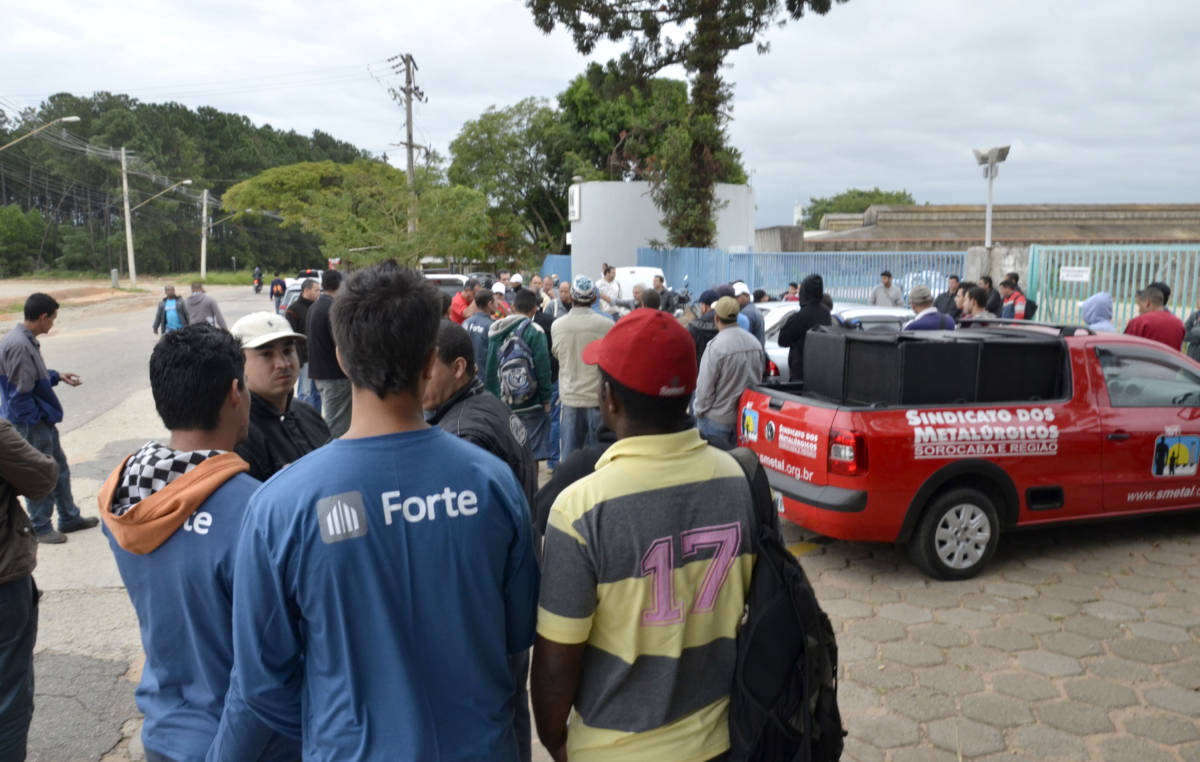 Sindicato faz assembleia com trabalhadores da Forte Metal