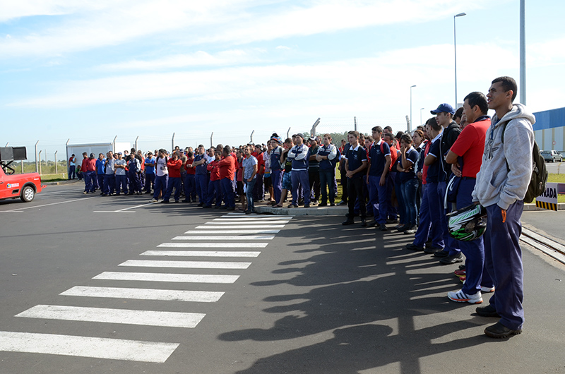 O primeiro turno da produção ficou parado por três horas, na parte da tarde haverá um novo protesto com os trabalhadores do segundo turno