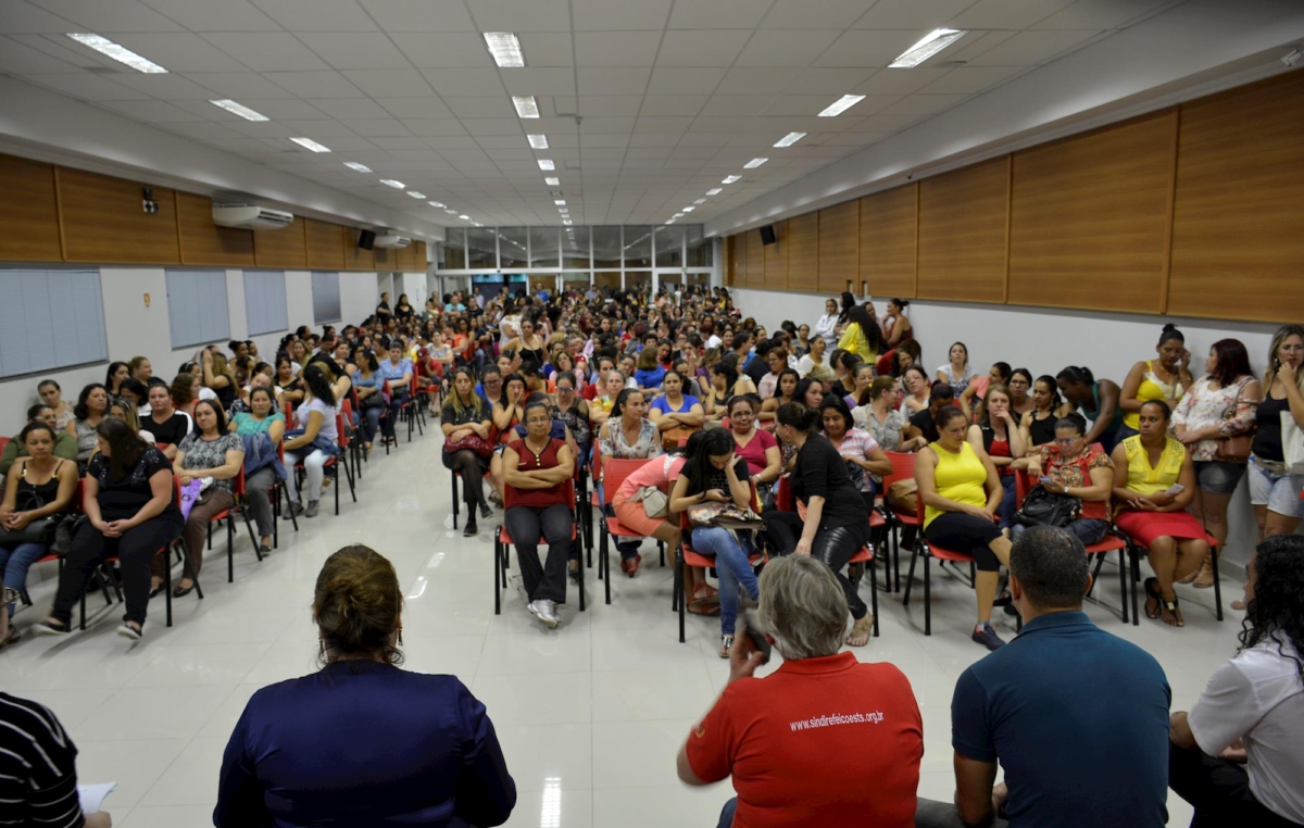 Cerca de 500 trabalhadoras participaram da plenária nesta quinta-feira, dia 14