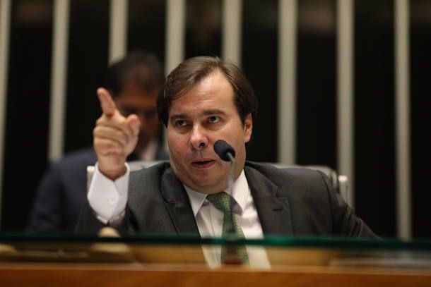 O presidente da Câmara, Rodrigo Maia (PMDB), causou polêmica recentemente ao defender o fim da Justiça do Trabalho