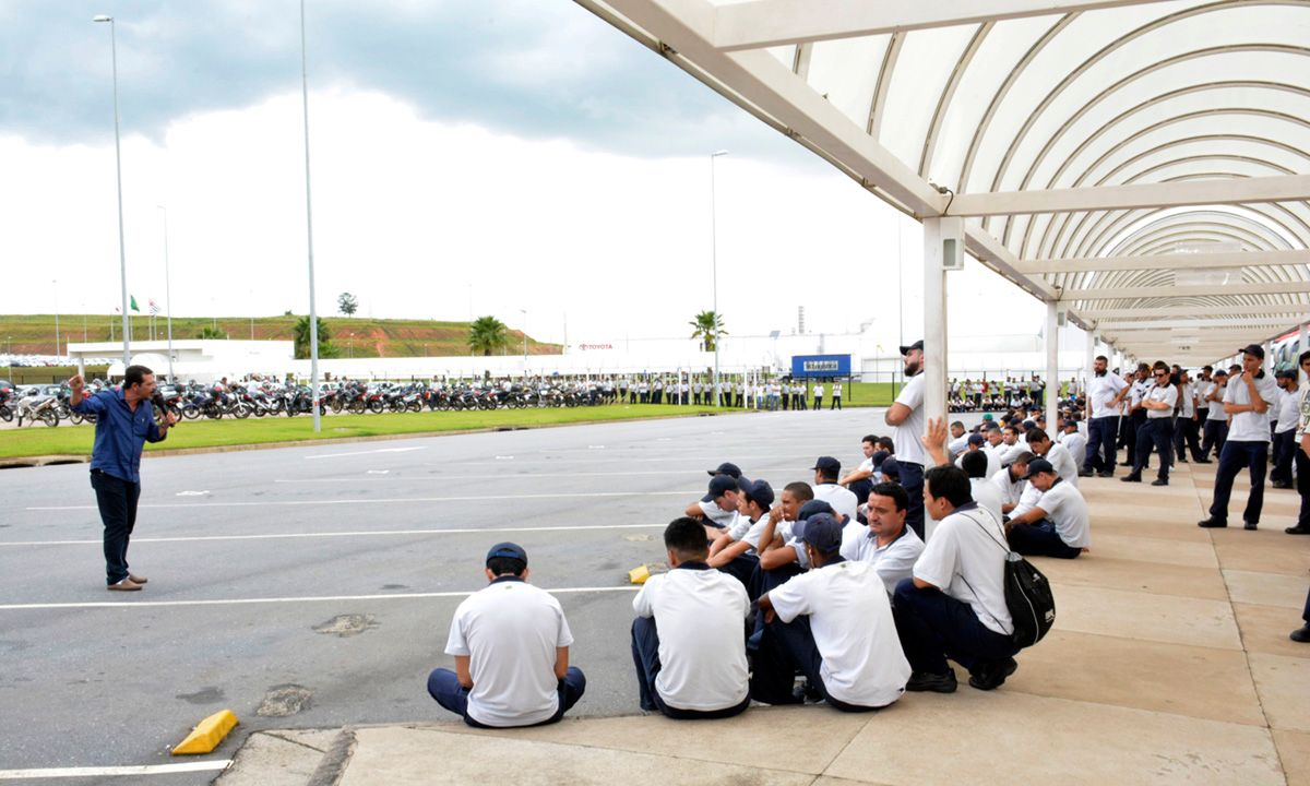 Segundo Luizão, da FEM-CUT, o atual governo vem promovendo ataques aos direitos dos trabalhadores