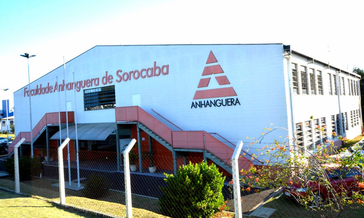 A Faculdade Anhanguera fica na Avenida Dr. Armando Pannunzio, 1478, Jardim Vera Cruz, Sorocaba