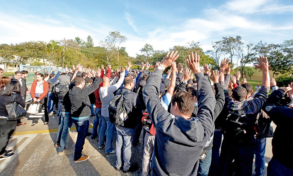 Na fábrica: Metalúrgicos da Metalac reivindicam fim da pressão antissindical e aumento de PPR