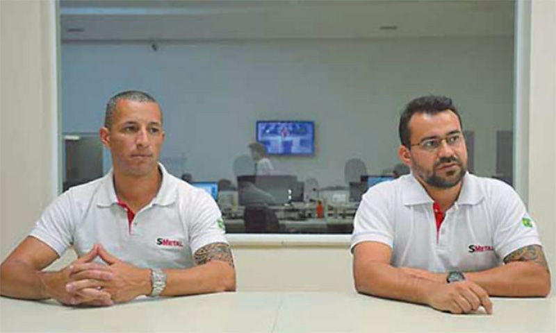 Leandro e Silvio visitaram a redação do jornal Cruzeiro do Sul nesta quarta-feira, dia 27, e deram entrevista sobre a campanha salarial da categoria e as estratégias do Sindicato para barrar os prejuízos da terceirização e da reforma trabalhista