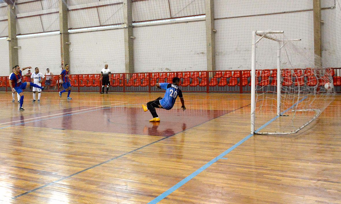 A semifinal do campeonato de futsal do SMetal acontece na manhã de domingo, dia 12, no Clube de Campo