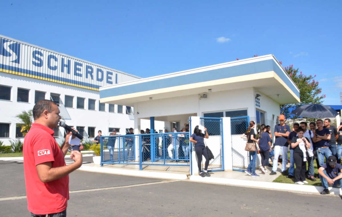 Assembleia na Scherdel também aconteceu no final da tarde de quarta-feira