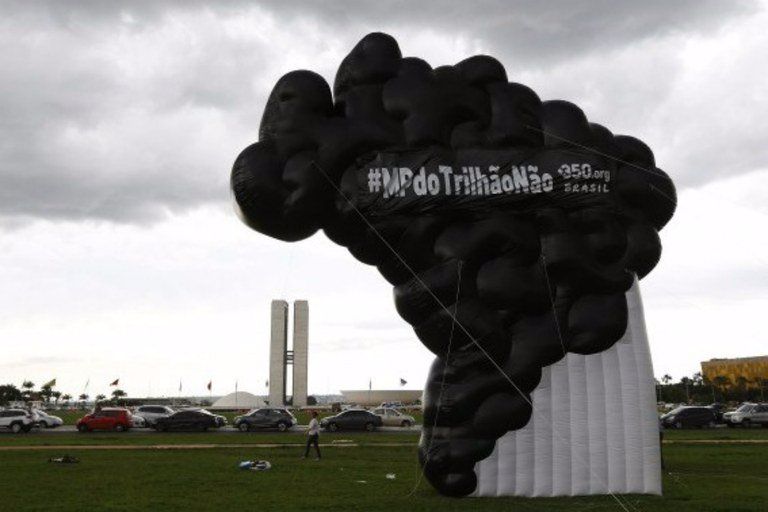 Protesto contra a chamada 