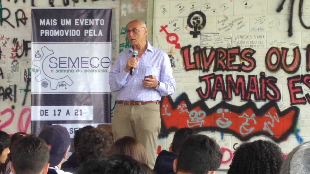 Suplicy faz palestra para estudantes da UFSCar Sorocaba. Por volta das 14h, ele fará caminhada na região central de Sorocaba