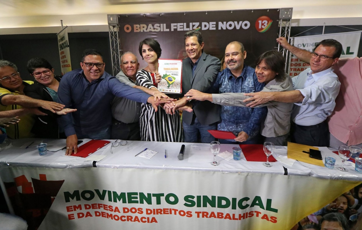 Em defesa dos direitos e da democracia, os presidentes das sete centrais sindicais assinaram o documento conjunto