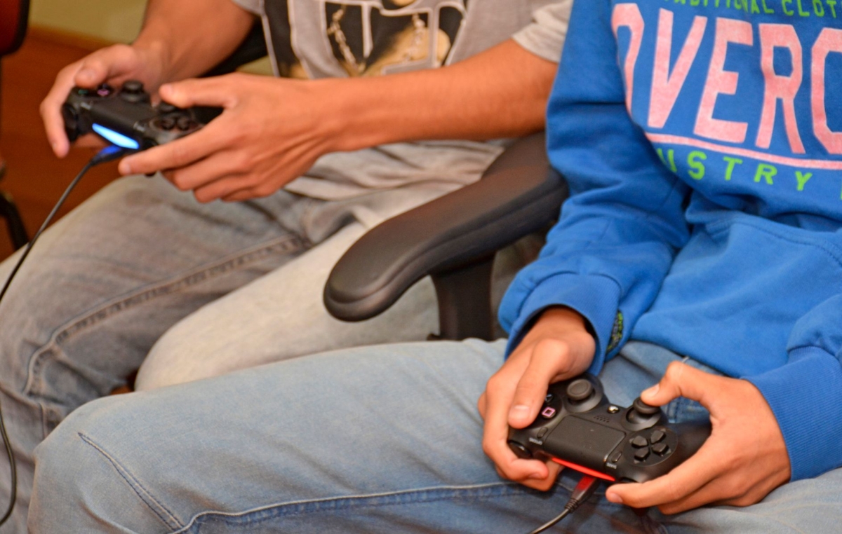 Jogadores poderão usar os controles disponibilizados pela organização ou o próprio joystick, desde que seja informado no credenciamento e validado pelo juiz