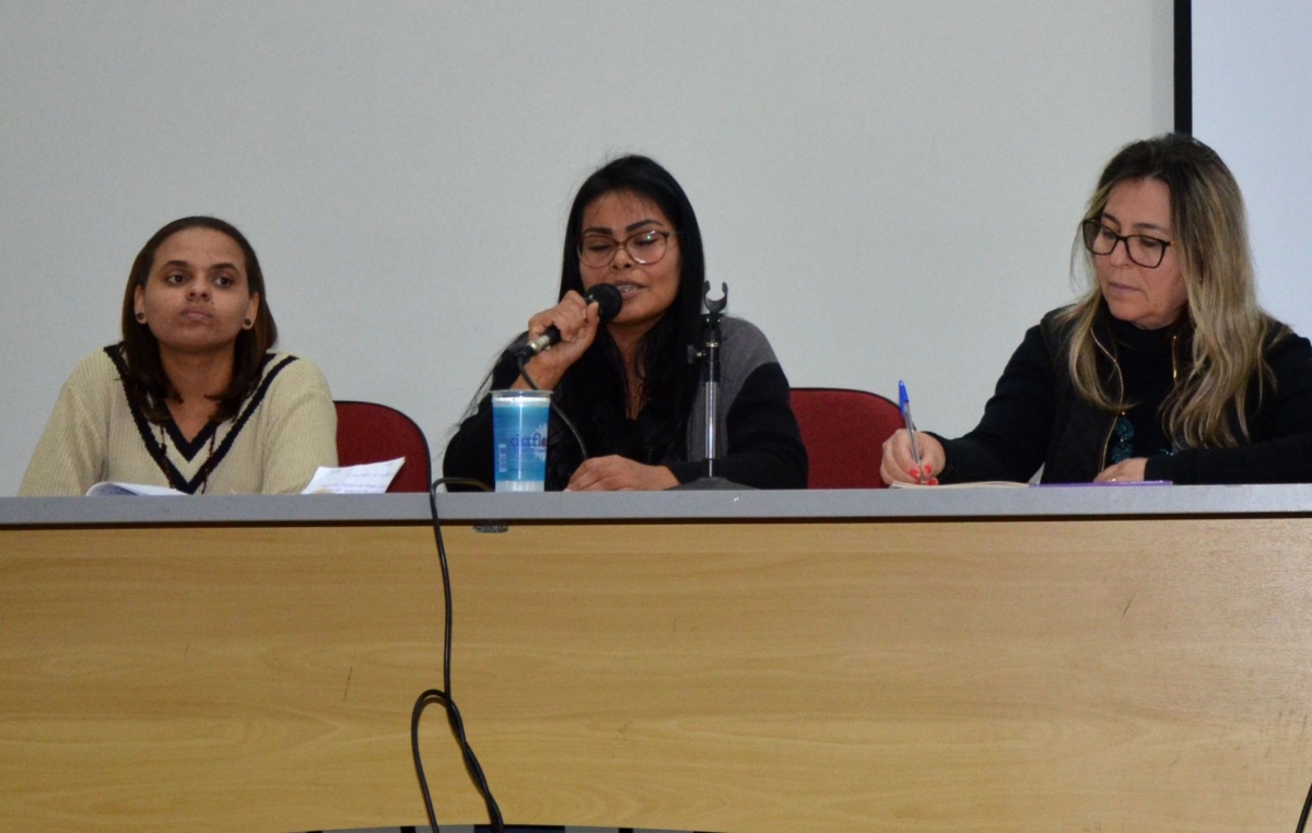 Rayana Freire e Rosângela Braga, representantes indígenas e estudantes da UFSCar com Marcia Viana, da Secretaria da Mulher da CUT/SP.