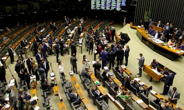 Plenário da Câmara durante votação de segundo turno da reforma da Previdência