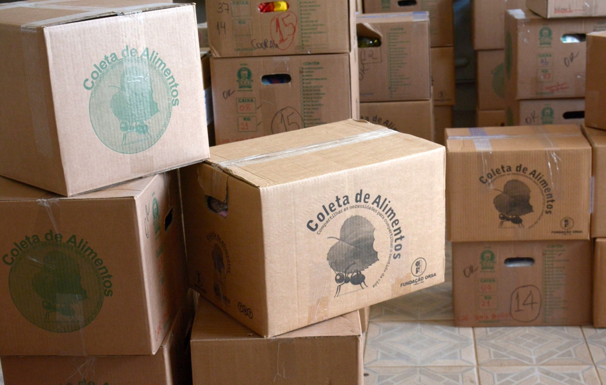 A entrega das cestas aconteceu na sede do Banco de Alimentos, que fica na Ceagesp