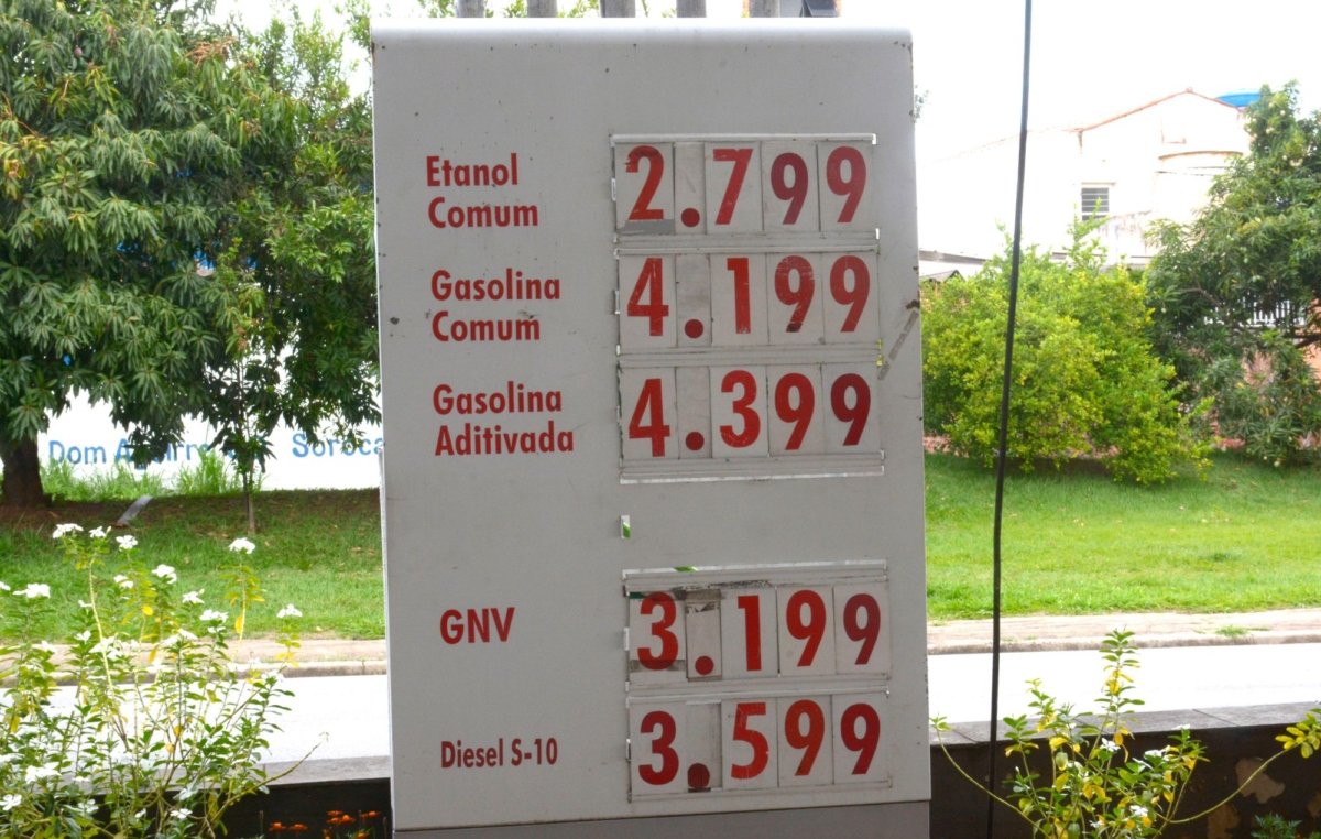 Em Sorocaba, os preços da gasolina variam, mas muitos já repassaram o aumento
