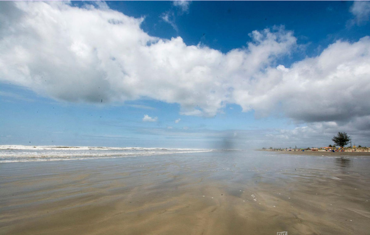 A Colônia de Férias do SMetal fica no Balneário Britânia, de frente para o mar