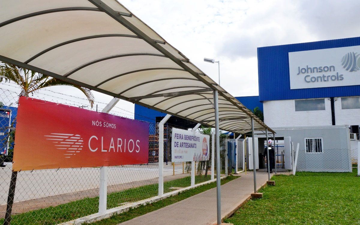 A Clarios (antiga Johnson Controls) é líder no segmento de tecnologia de baterias de veículos e fica na Avenida Independência, em Sorocaba