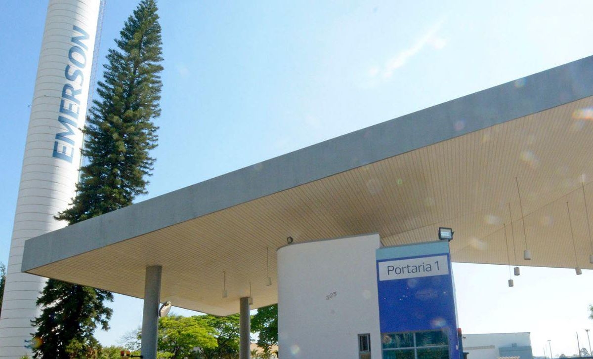 A empresa Emerson fica no bairro Iporanga, na zona industrial de Sorocaba, e fabrica sistemas de medição