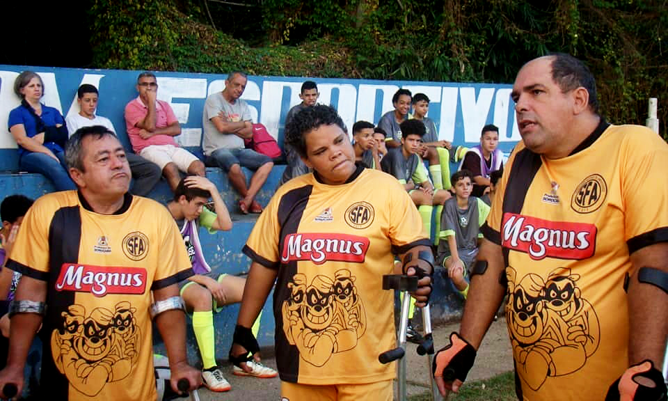 Os atletas ressaltam que participar do time vai além da prática esportiva