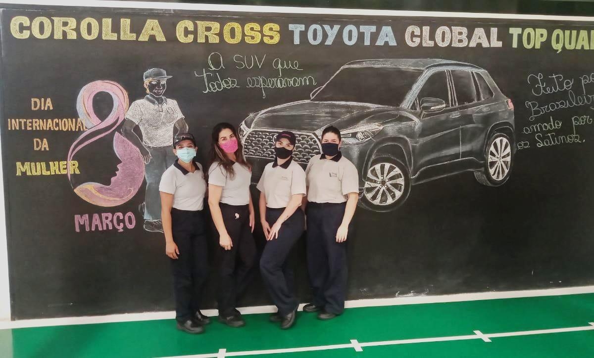 Deise, Marli, Daiane e Alexssandra atuam na linha de montagem da Toyota do Brasil, em Sorocaba