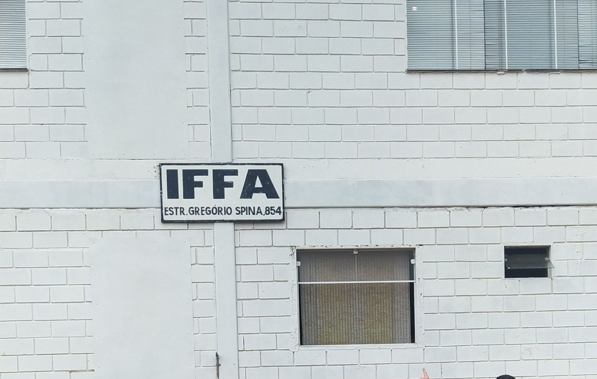  A Iffa fica no Distrito Industrial de Araçariguama, fabrica fitas e selos de aço para embalagem e seus acessórios e tem cerca de 30 trabalhadores