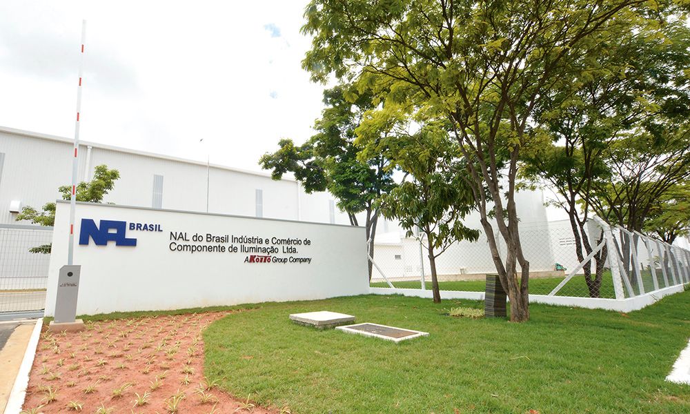 Inaugurada em Sorocaba em 2018, a fábrica NAL do Brasil pertence ao grupo japonês Koito, líder do mercado mundial na fabricação de faróis automotivos