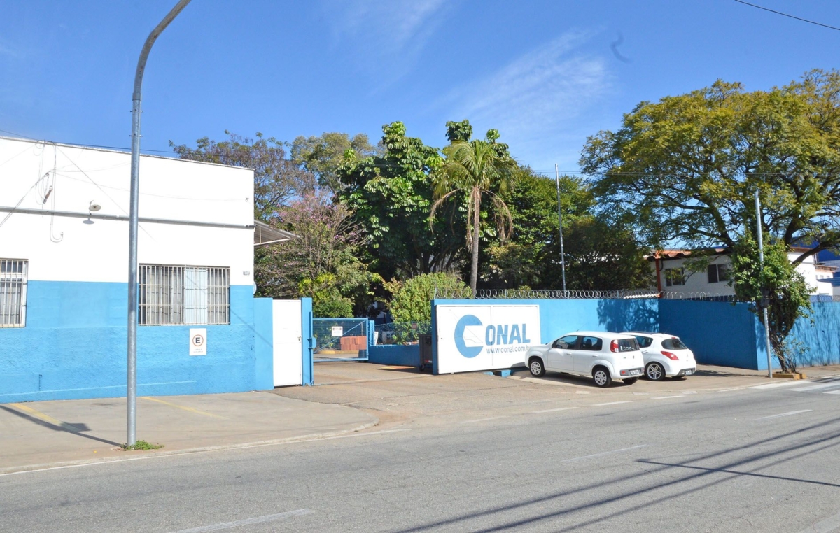 A empresa Conal Construtora Nacional de Aviões fica próxima ao Aeroporto de Sorocaba, na Vila Angélica, e tem mais de 100 trabalhadores