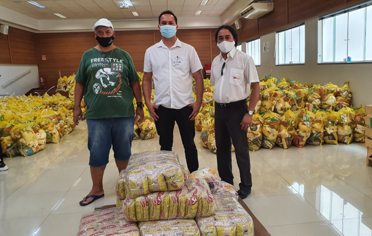Abrão Reze doou mais de 200 kg em feijão para Campanha Natal Sem Fome