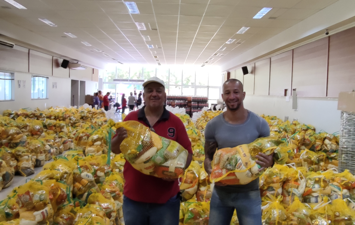 “Como Sindicato Cidadão, temos muito orgulho de chegarmos hoje com mais de duas mil cestas sendo entregue para quem mais precisa