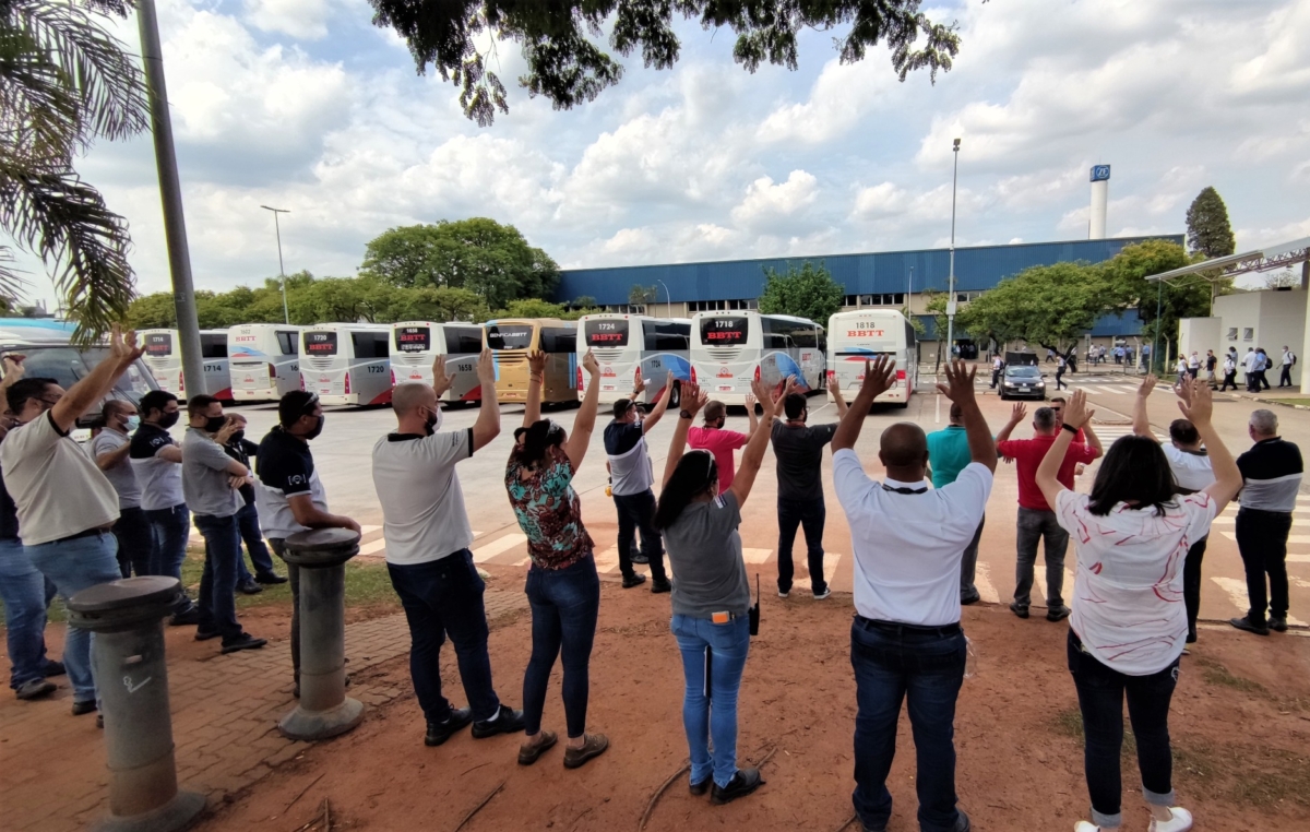 Trabalhadores do setor administrativo votaram em proposta do banco de horas de 2022