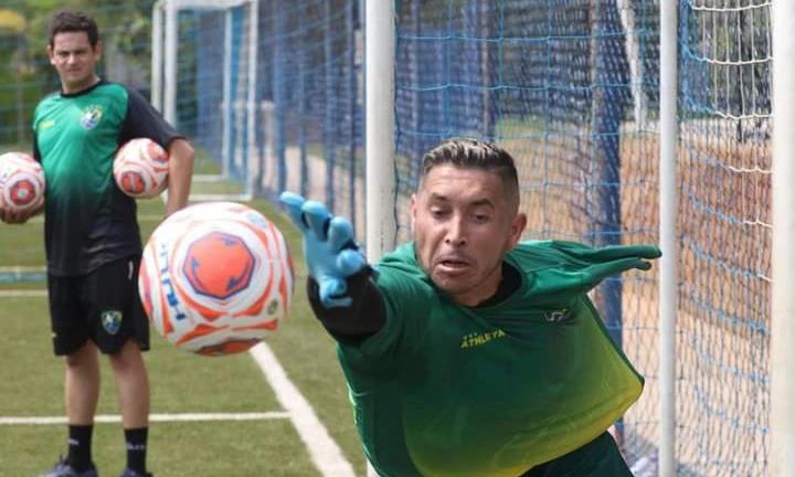 O goleiro Gustavo foi um dos convocados 