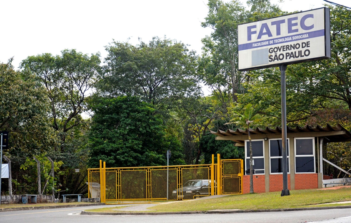 A Fatec Sorocaba fica na avenida Engenheiro Carlos Reinaldo Mendes, 2015, Alto da Boa Vista