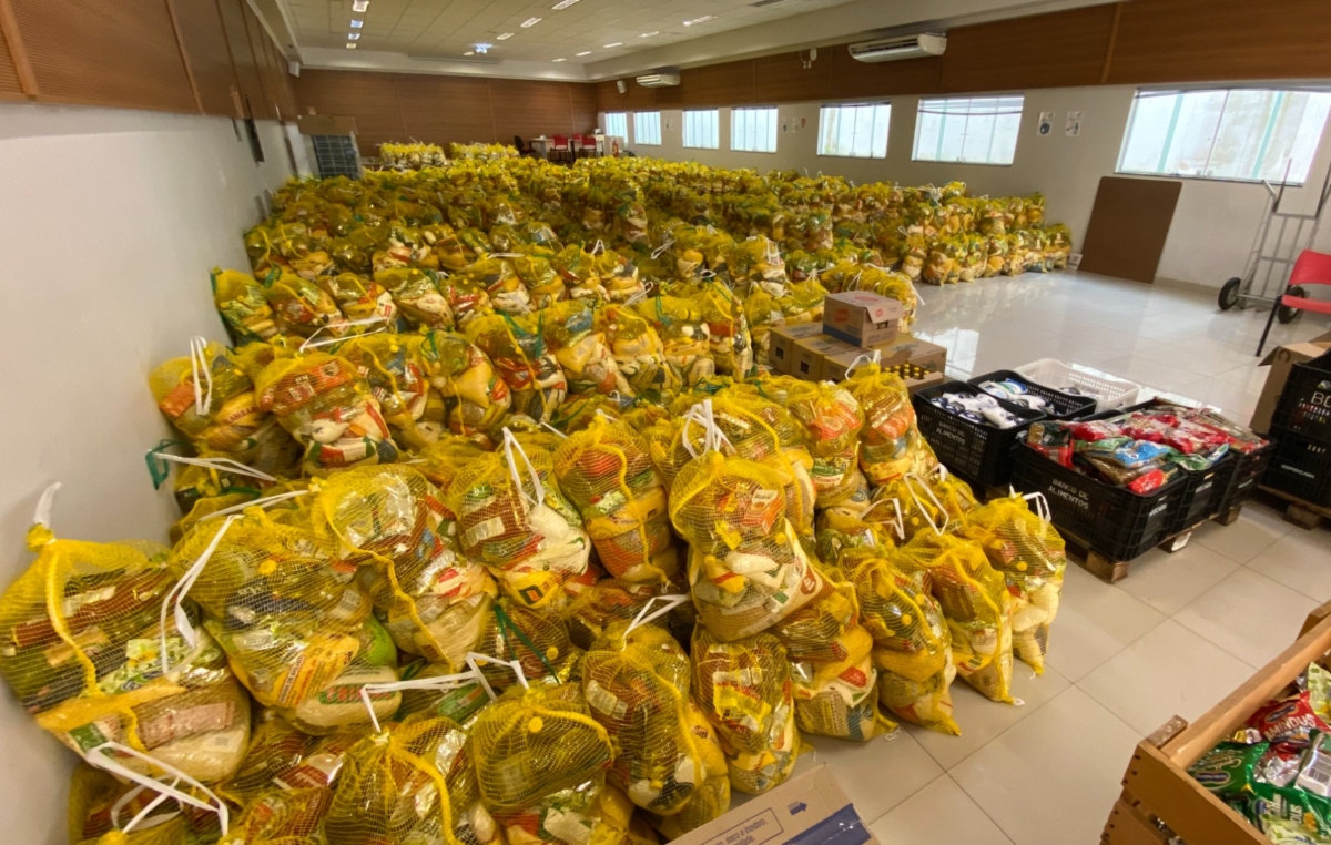 Em 2021, as mais de 40 toneladas de alimentos arrecadados foram transformadas em 2,1 mil cestas básicas distribuídas 