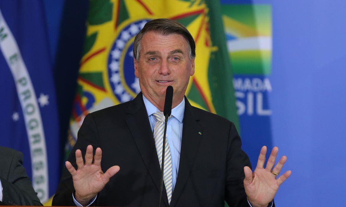 Apesar das promessas, Bolsonaro não fez a revisão da tabela do IR em quatro anos de governo 